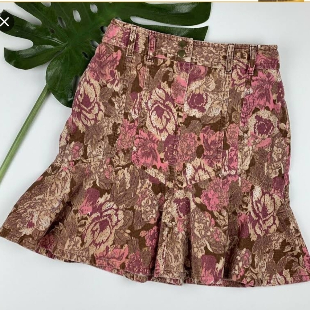 NWOT Ann Taylor Loft courdoruy flower print skirt